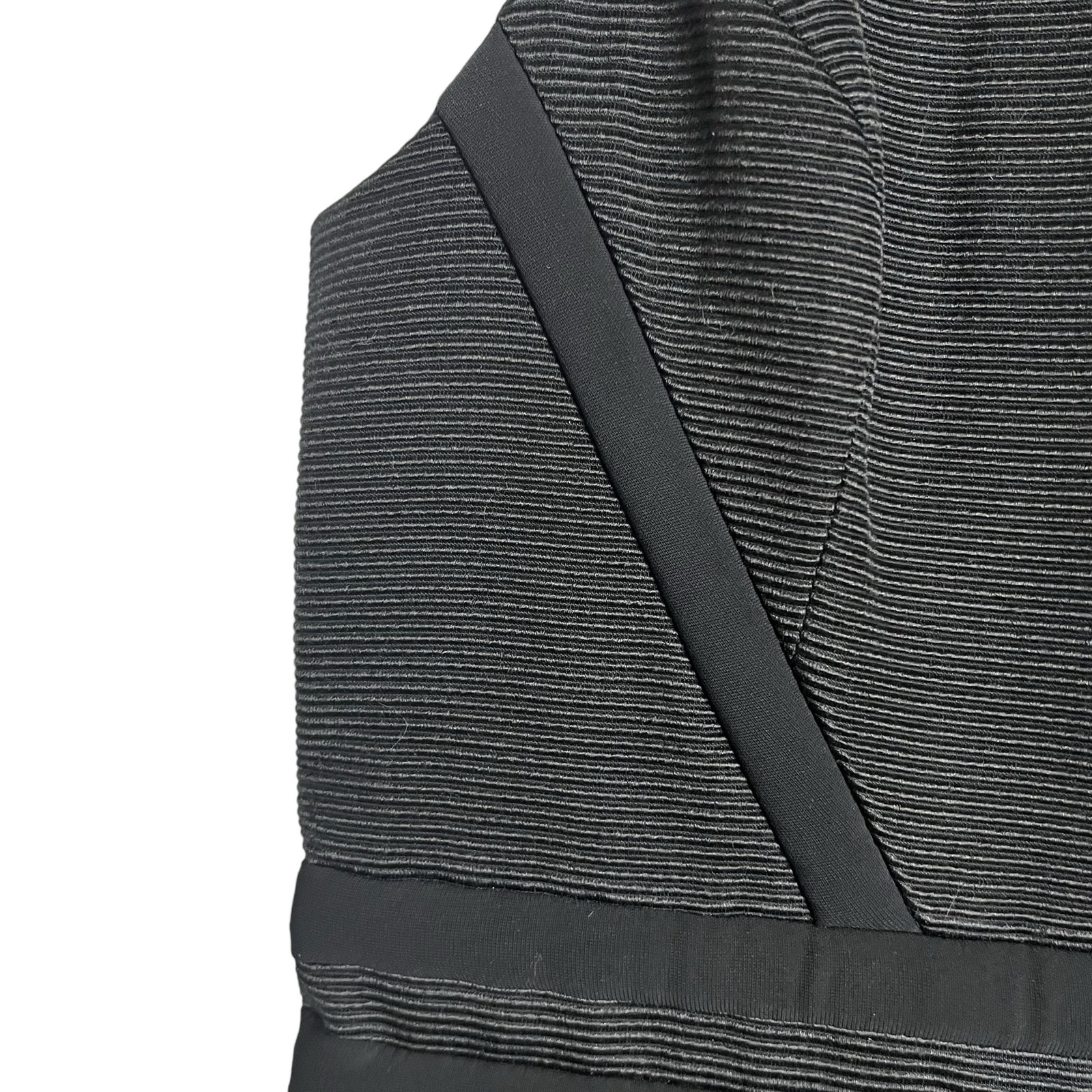 Camilla And Marc Heavy Rib Panel Black Asymmetric Sleeveless Mini Dress Size 6 — image 3 of 8